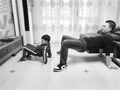 �Ӽ�̫���ģ�ѧ�����ӻ���С��Ϸ���ֶ�